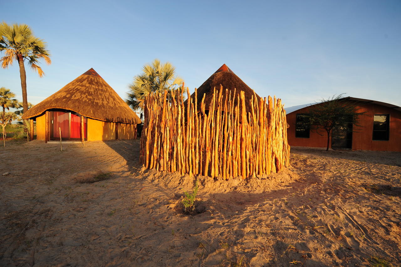 Ongula Village Homestead Lodge Omupumba Екстер'єр фото